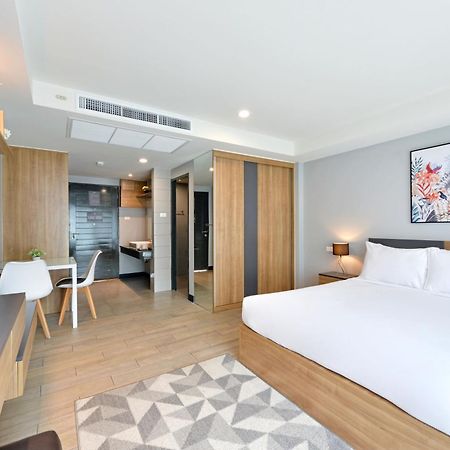 Raweewan Residence Hotel Bangkok Exterior foto